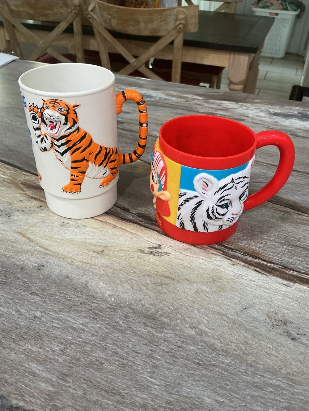 Vintage Ringling Bros Barnum & Bailey Circus Souvenir Mugs Tiger Clown Set 2.